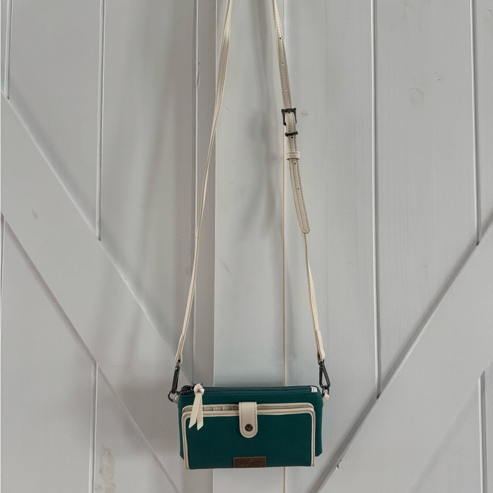 Wrangler Long Live Cowgirls Crossbody Clutch - Picture 2 of 6
